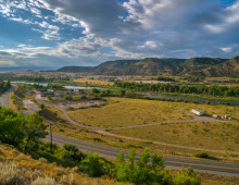 Christopher Francis of Stanford University is interested in the floodplains in the upper Colorado River Basin, which are generally nutrient-poor but abundant in iron sulfide minerals, leading to the descriptor "naturally reduced zones" (NRZs). There are concerns that NRZs are slow-release sources of uranium to the aquifer that could persist for hundreds of years. (Photo by Roy Kaltschmidt, Berkeley Lab)